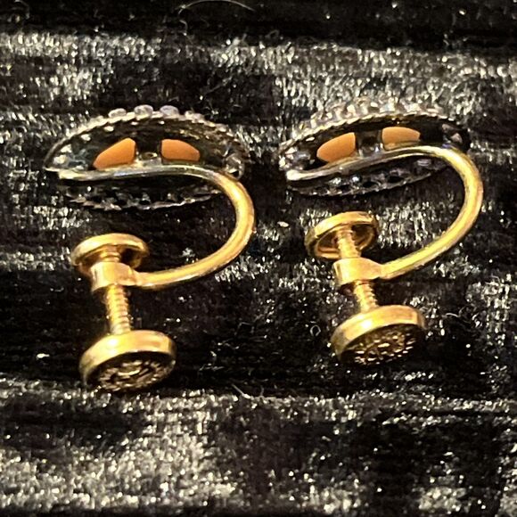 VTG Reis & Co. 1/20 12k Gold Filled Filigree Tiny Cameo Screw Back Earrings - Picture 4 of 7